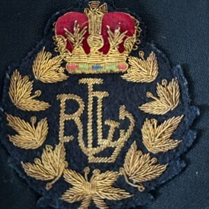 VTG LAUREN RALPH LAUREN WORSTED WOOL NAVY BLAZER SIZE PETITE 4P USA GOLD CREST